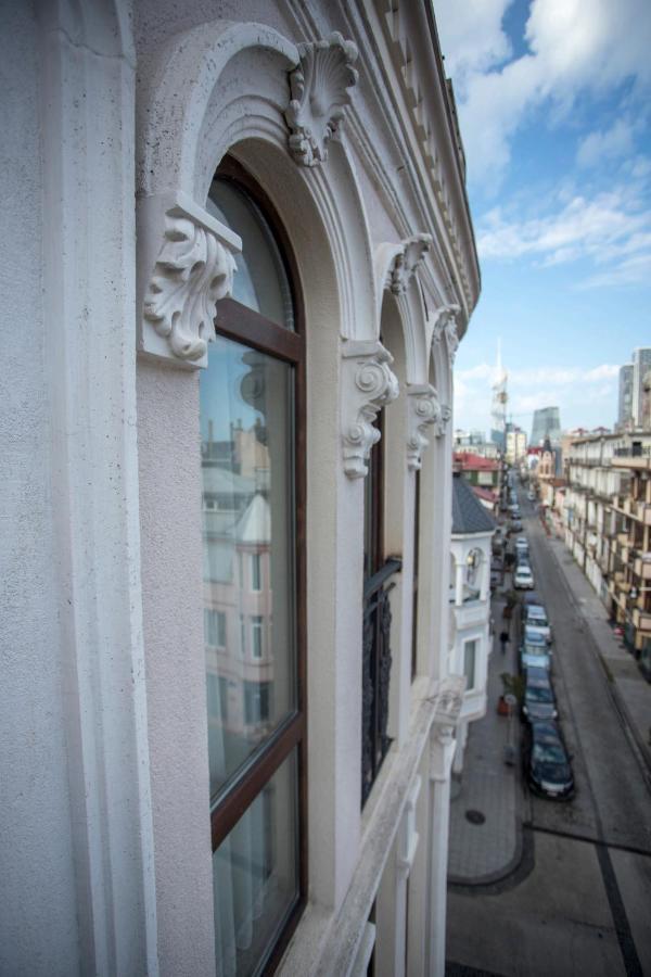 Hotel London Batumi Exterior photo
