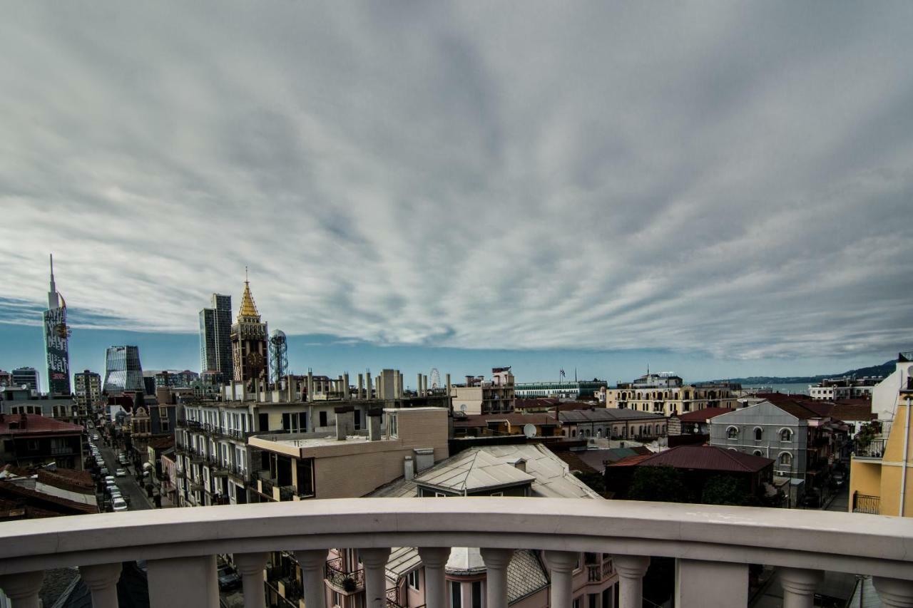 Hotel London Batumi Exterior photo